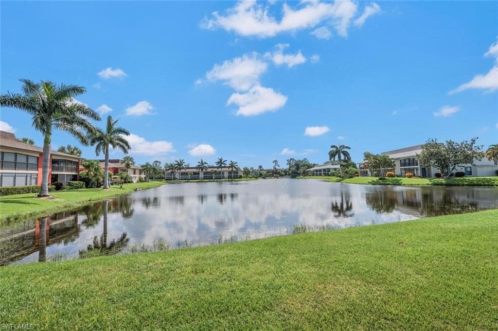 332 Charlemagne BLVD # H101, NAPLES FL 34112-30