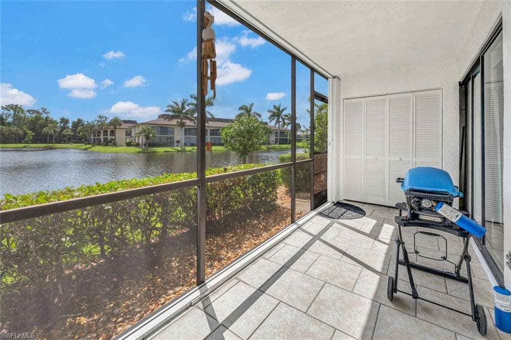 332 Charlemagne BLVD # H101, NAPLES FL 34112-24