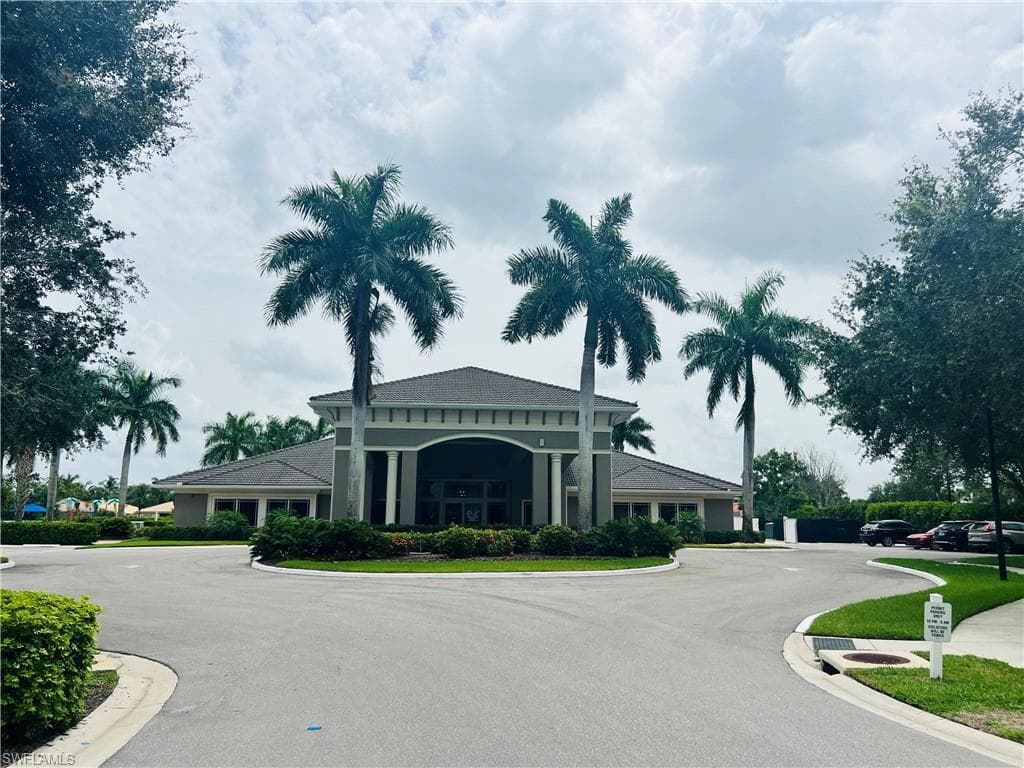 14265 Manchester DR, NAPLES FL 34114-26