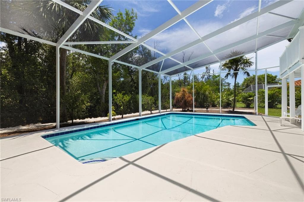1062 S Yachtsman DR, SANIBEL FL 33957-30