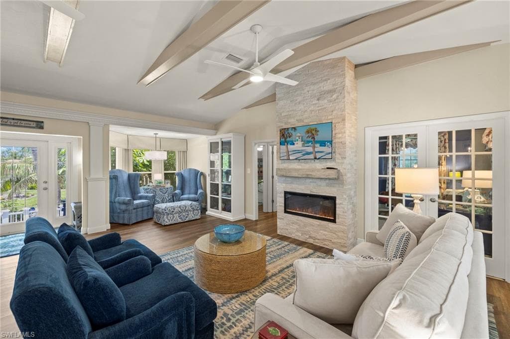 1062 S Yachtsman DR, SANIBEL FL 33957-3