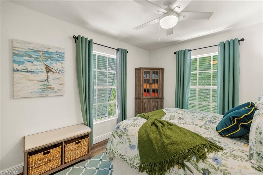 1062 S Yachtsman DR, SANIBEL FL 33957-24