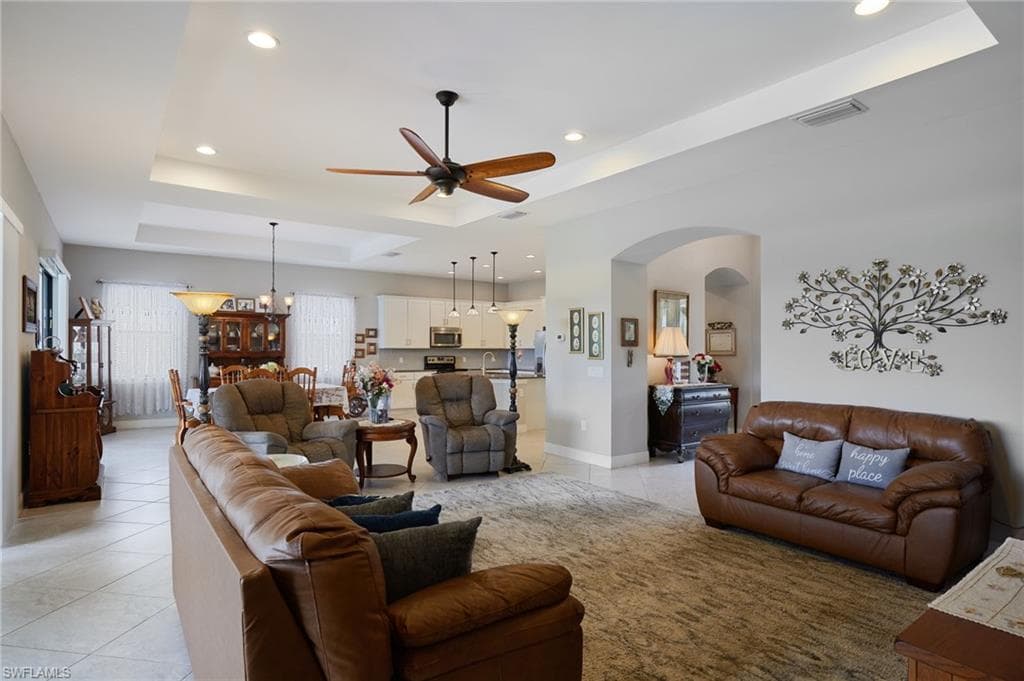 10037 Avalon Lake CIR, FORT MYERS FL 33913-5