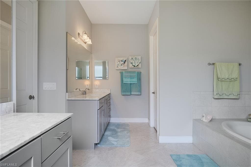 10037 Avalon Lake CIR, FORT MYERS FL 33913-11