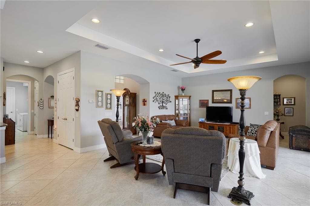 10037 Avalon Lake CIR, FORT MYERS FL 33913-7