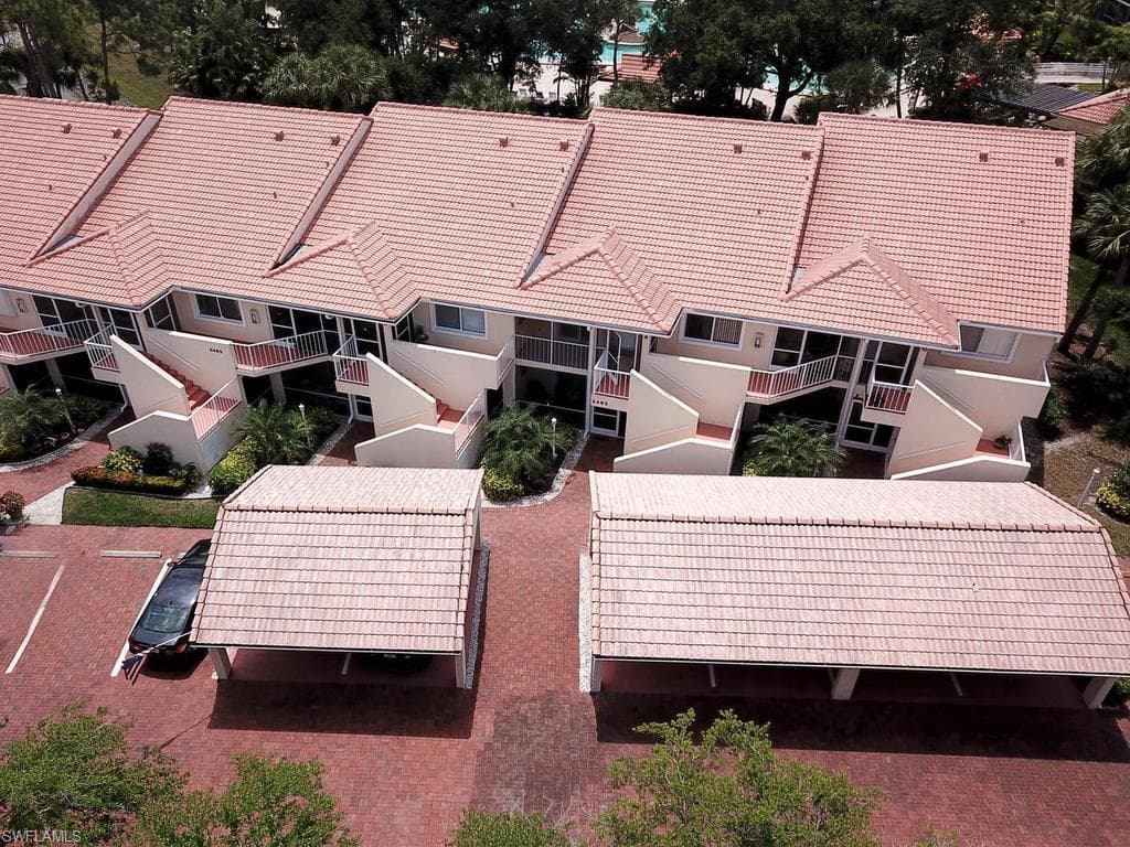 2462 Hidden Lake DR # 208, NAPLES FL 34112-1