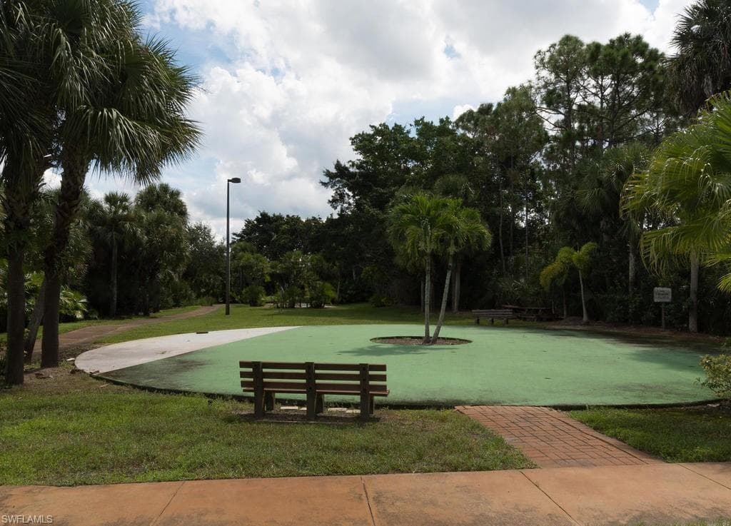 2462 Hidden Lake DR # 208, NAPLES FL 34112-31