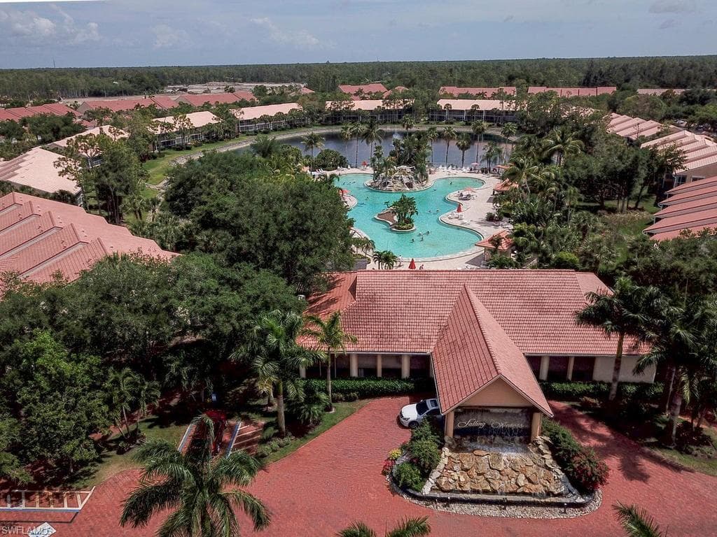 2462 Hidden Lake DR # 208, NAPLES FL 34112-23