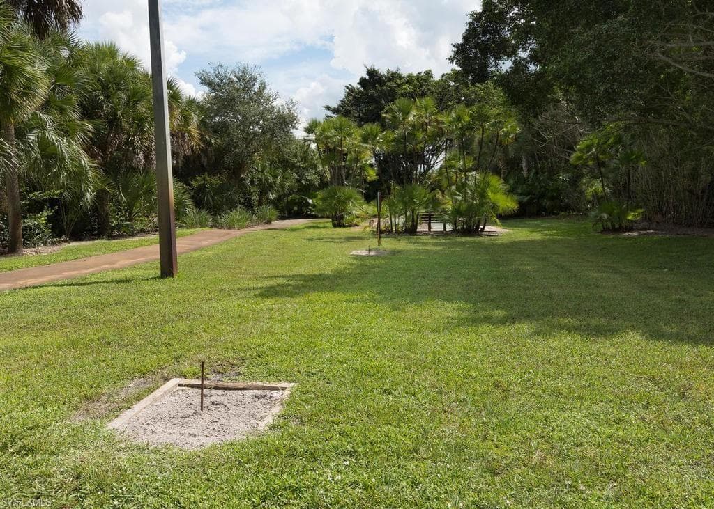 2462 Hidden Lake DR # 208, NAPLES FL 34112-33