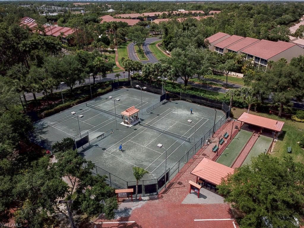 2462 Hidden Lake DR # 208, NAPLES FL 34112-28