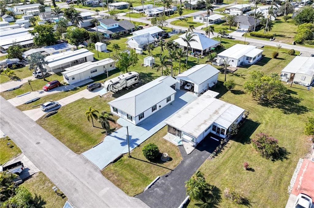 16080 Siesta DR, FORT MYERS FL 33908-4