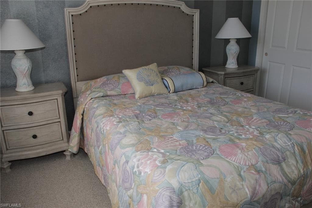 3951 Ruxton RD, NAPLES FL 34116-15