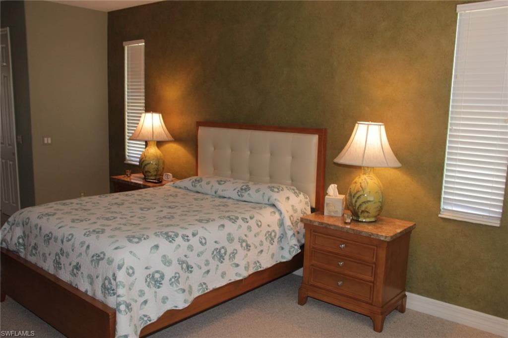 3951 Ruxton RD, NAPLES FL 34116-21