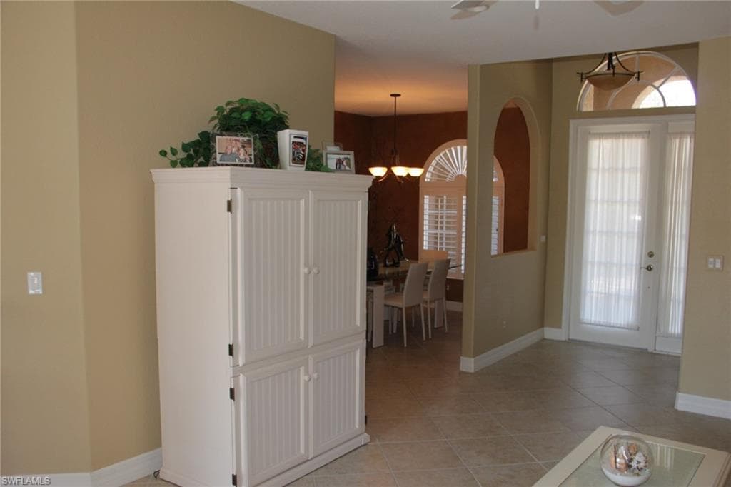 3951 Ruxton RD, NAPLES FL 34116-4