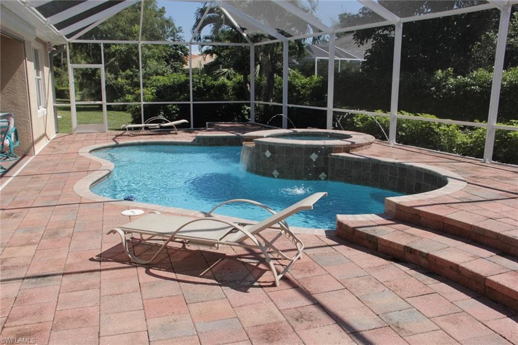 3951 Ruxton RD, NAPLES FL 34116-29