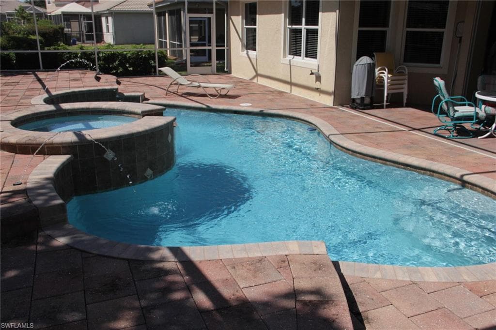 3951 Ruxton RD, NAPLES FL 34116-32