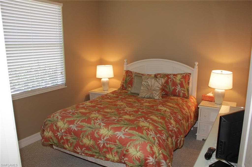 3951 Ruxton RD, NAPLES FL 34116-10