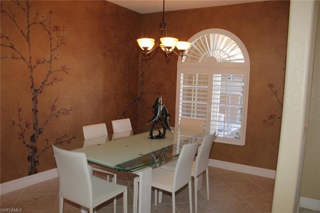 3951 Ruxton RD, NAPLES FL 34116-7