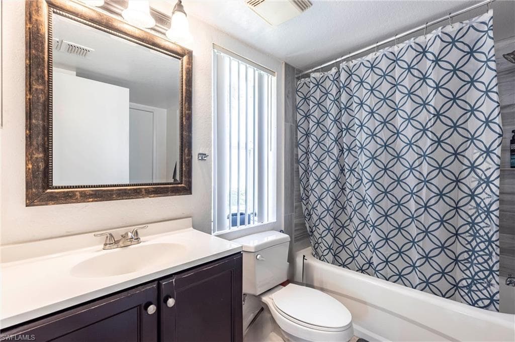 8225 Ibis Club DR # 203, NAPLES FL 34104-14