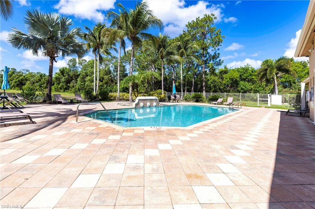 8225 Ibis Club DR # 203, NAPLES FL 34104-20