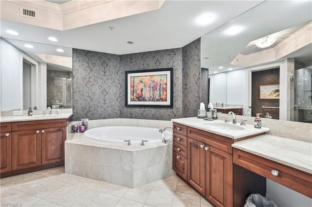 23850 Via Italia CIR # 404, ESTERO FL 34134-25