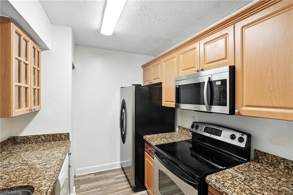 201-5 Santa Clara DR # 201, NAPLES FL 34104-10