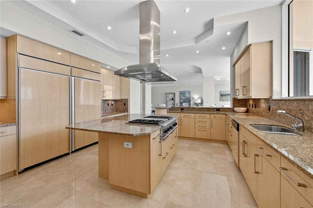 970 Cape Marco DR 2506-16
