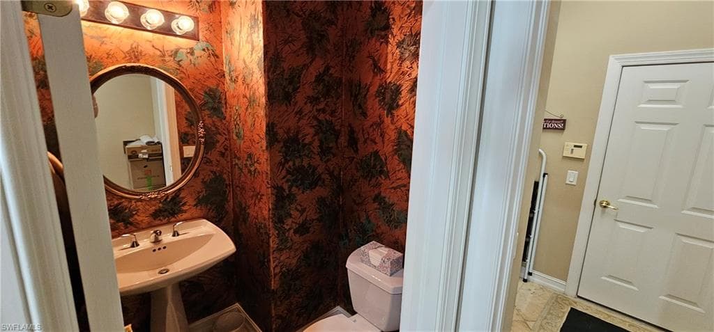 10517 Bellagio DR, FORT MYERS FL 33913-26