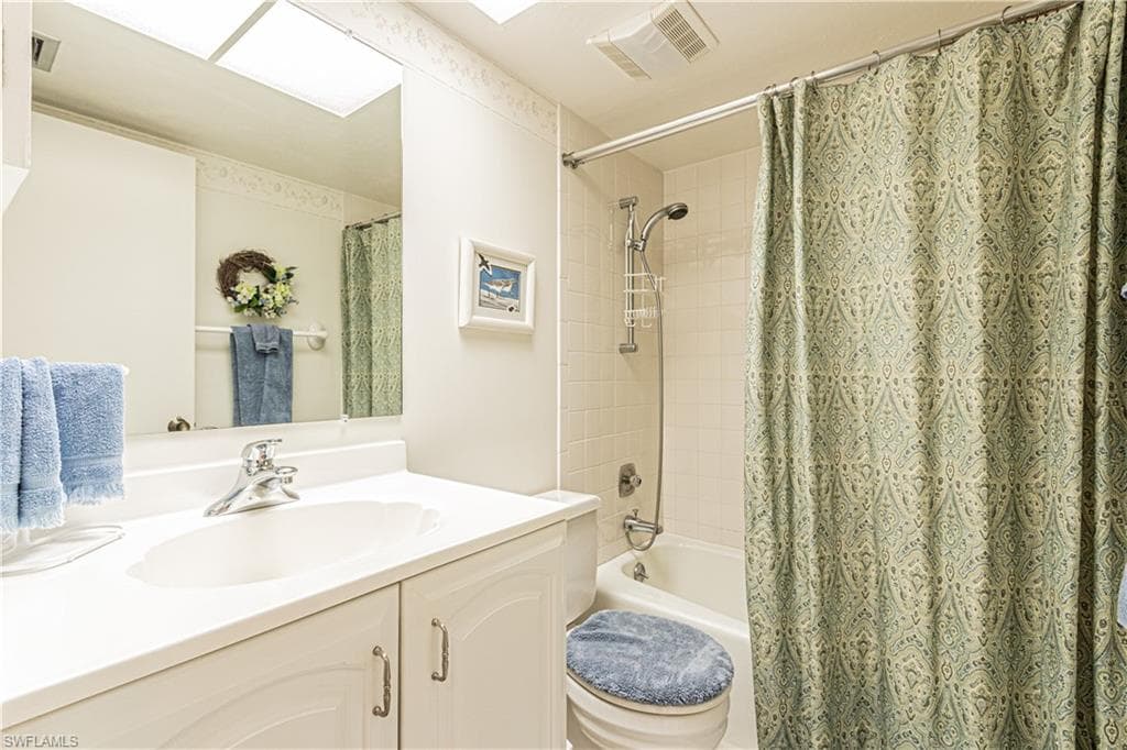 1733 Courtyard WAY # B205, NAPLES FL 34112-22