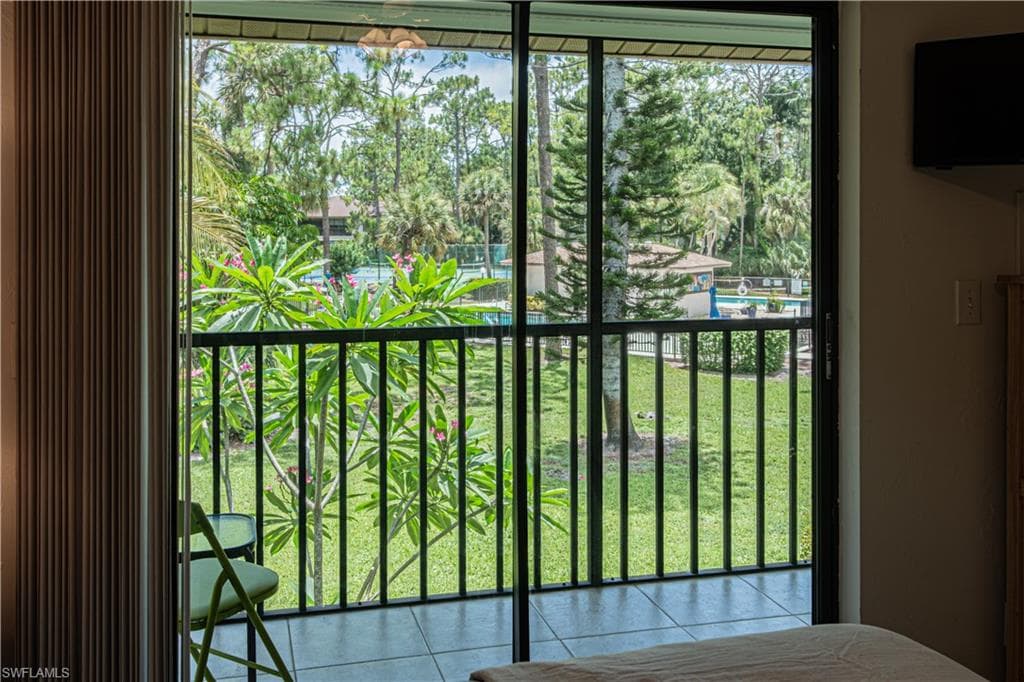 1733 Courtyard WAY # B205, NAPLES FL 34112-2