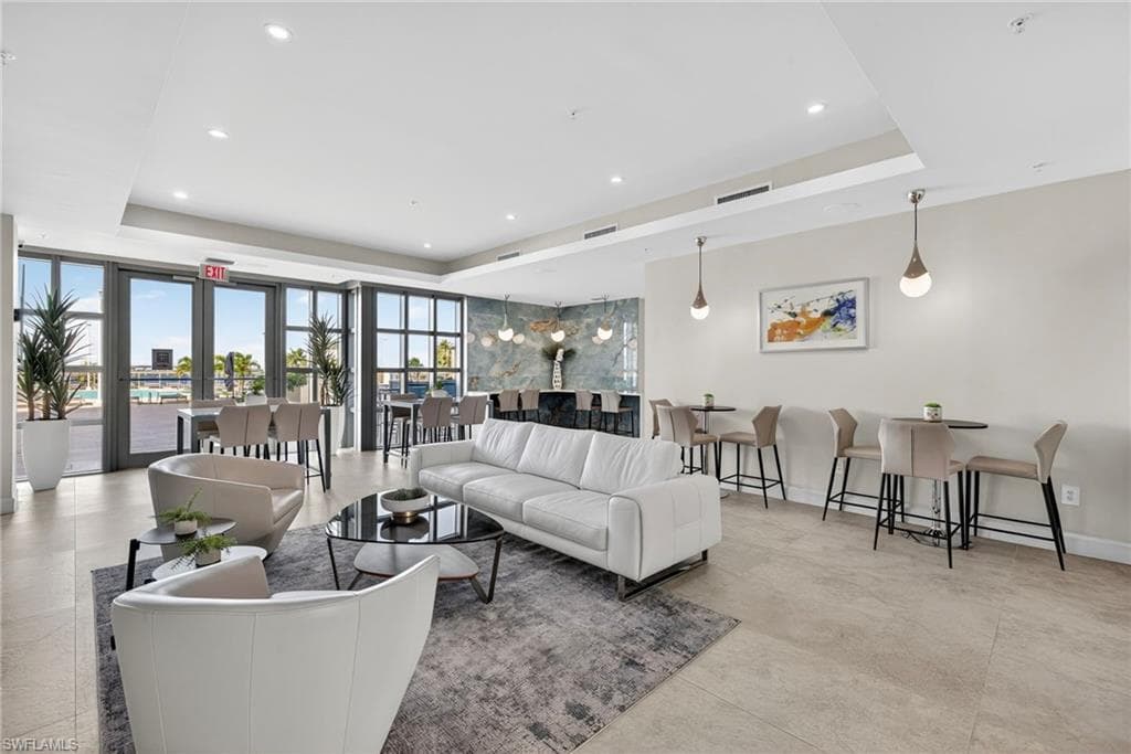 3000 Oasis Grand BLVD # 2307, FORT MYERS FL 33916-42