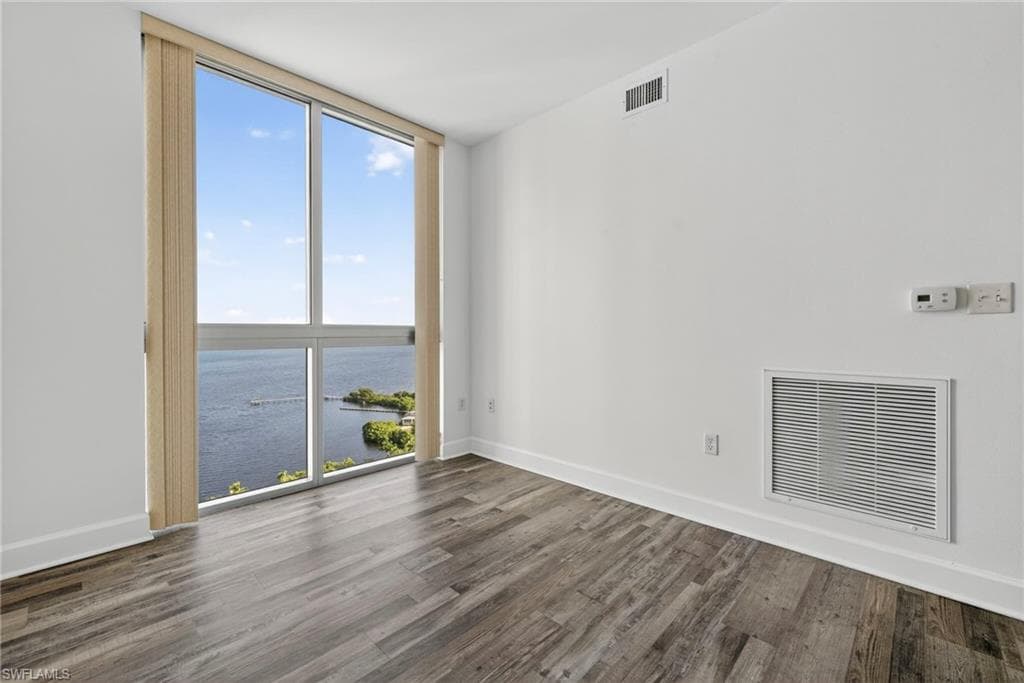 3000 Oasis Grand BLVD # 2307, FORT MYERS FL 33916-29