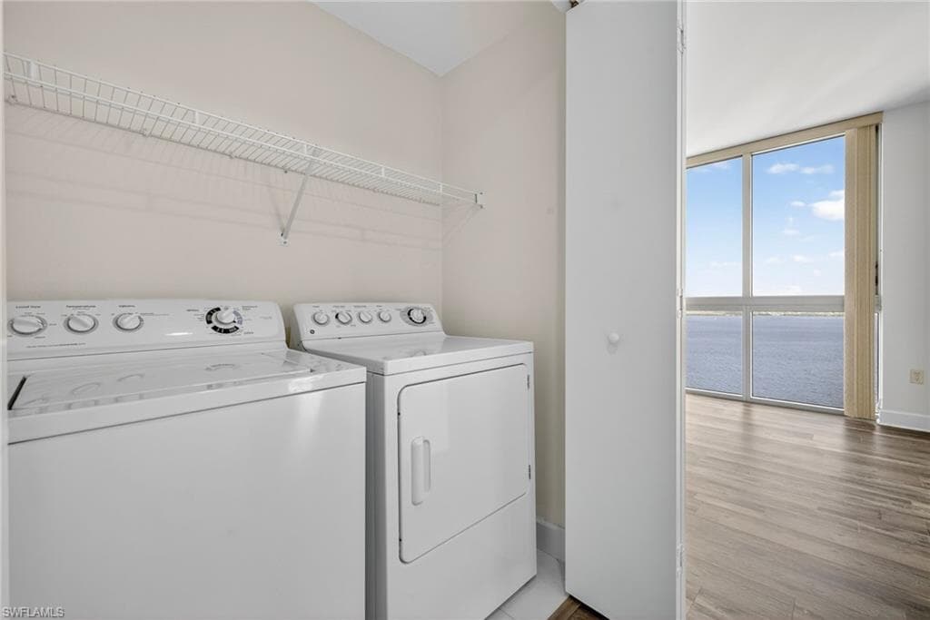 3000 Oasis Grand BLVD # 2307, FORT MYERS FL 33916-32