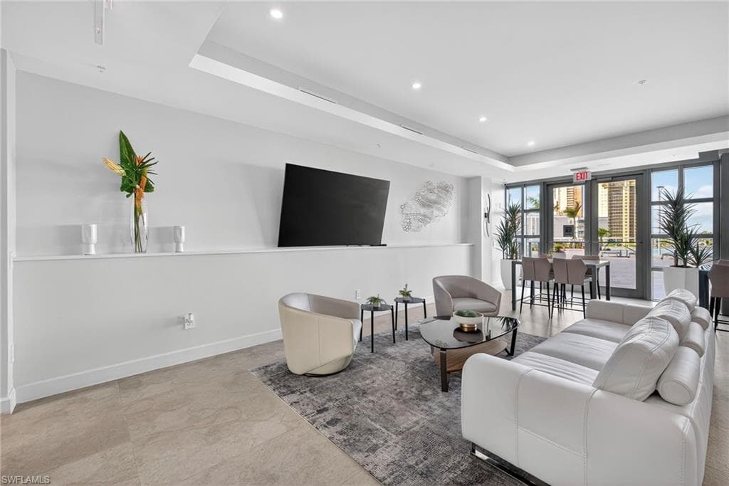 3000 Oasis Grand BLVD # 2307, FORT MYERS FL 33916-43