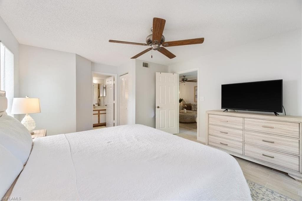 745 Landover CIR # 104, NAPLES FL 34104-8