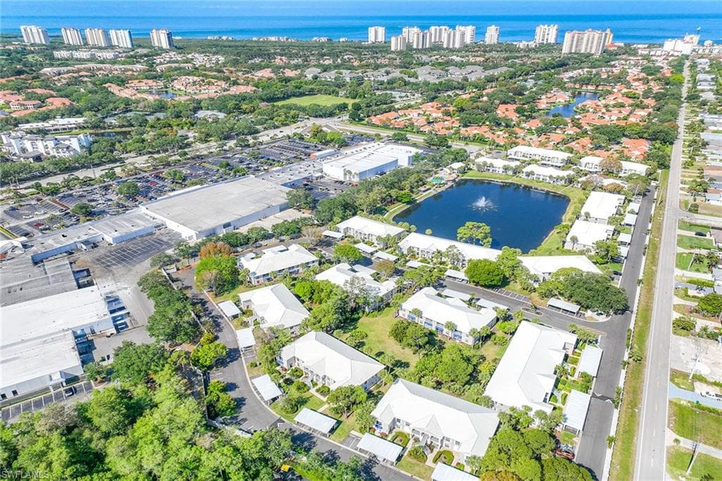 876 Gulf Pavilion DR # 105, NAPLES FL 34108-21