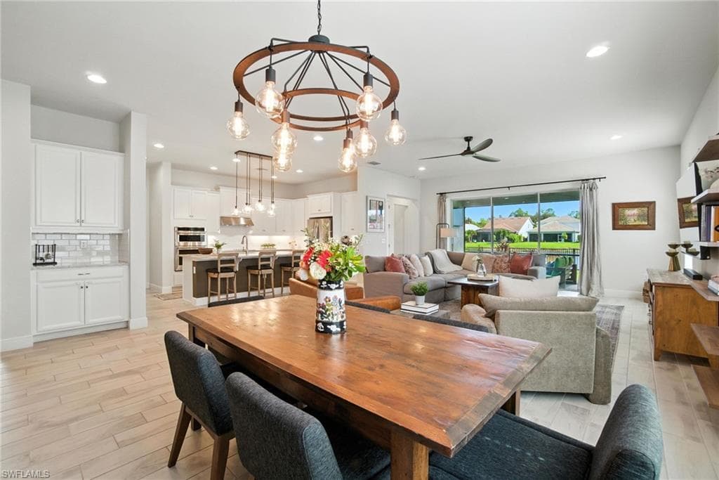 3387 Pilot CIR, NAPLES FL 34120-16