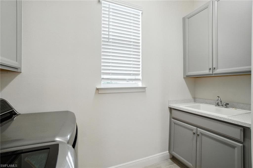 3387 Pilot CIR, NAPLES FL 34120-23