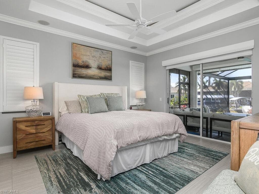 609 Crescent ST, MARCO ISLAND FL 34145-11