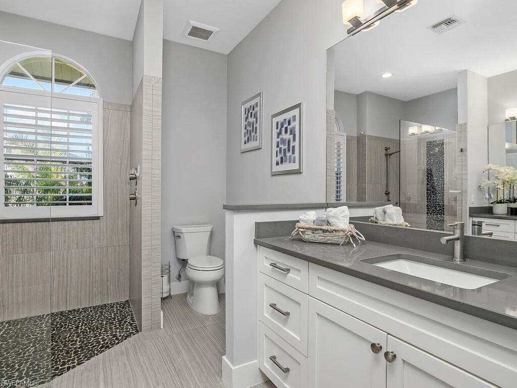 609 Crescent ST, MARCO ISLAND FL 34145-14