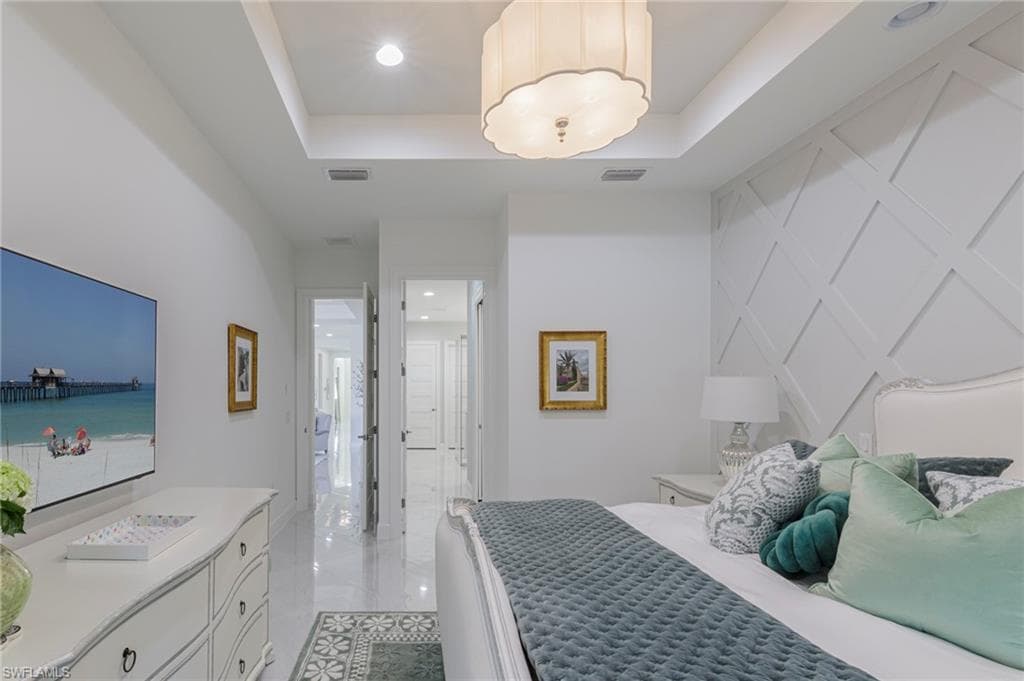 8963 Gustavia CT, NAPLES FL 34112-12