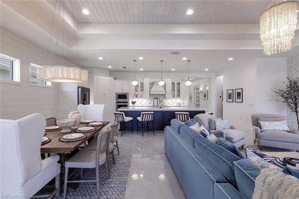 8963 Gustavia CT, NAPLES FL 34112-9