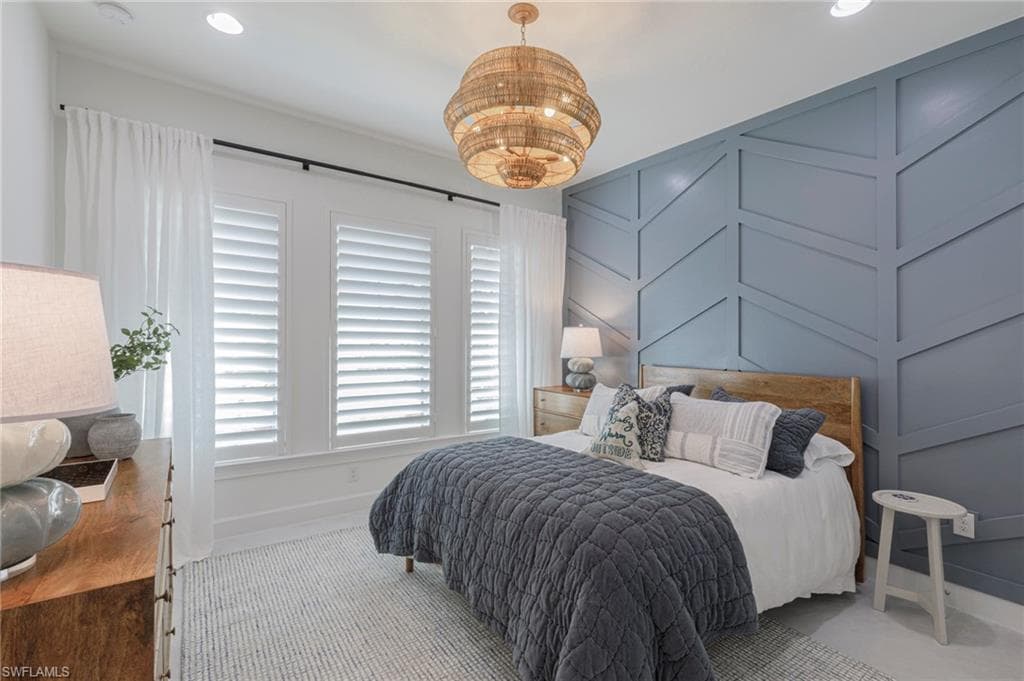 8963 Gustavia CT, NAPLES FL 34112-24