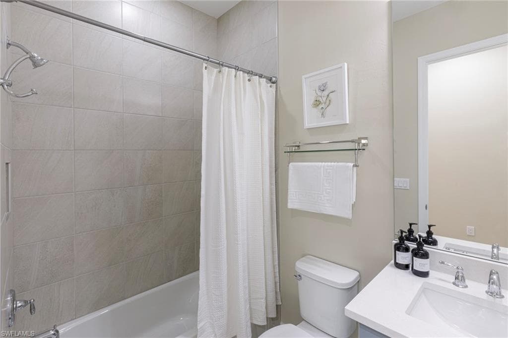 7184 Cayo Coco LN, NAPLES FL 34113-18