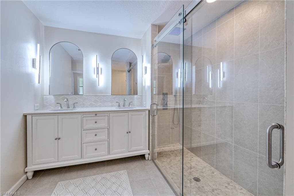 4701 Lone Pine CT, FORT MYERS FL 33905-22