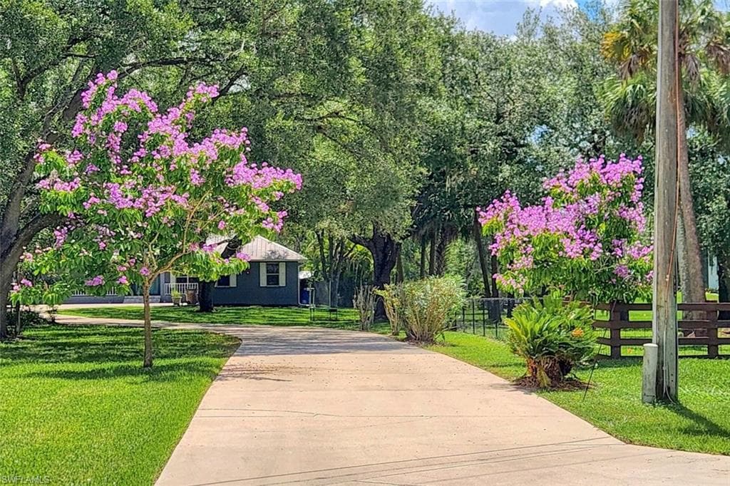 4701 Lone Pine CT, FORT MYERS FL 33905-1