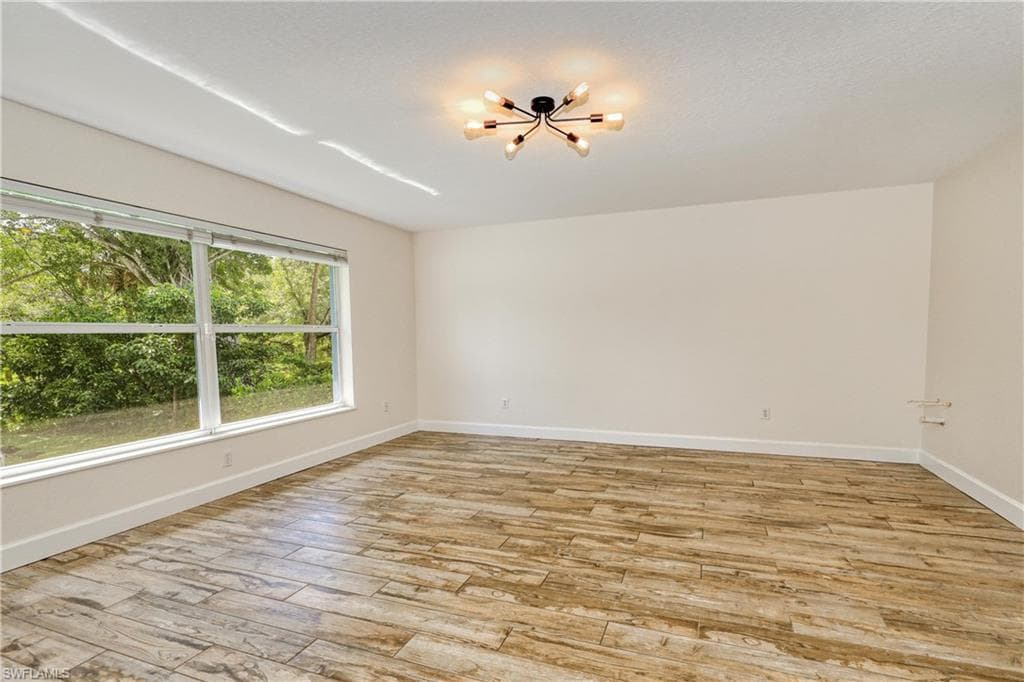 4701 Lone Pine CT, FORT MYERS FL 33905-25