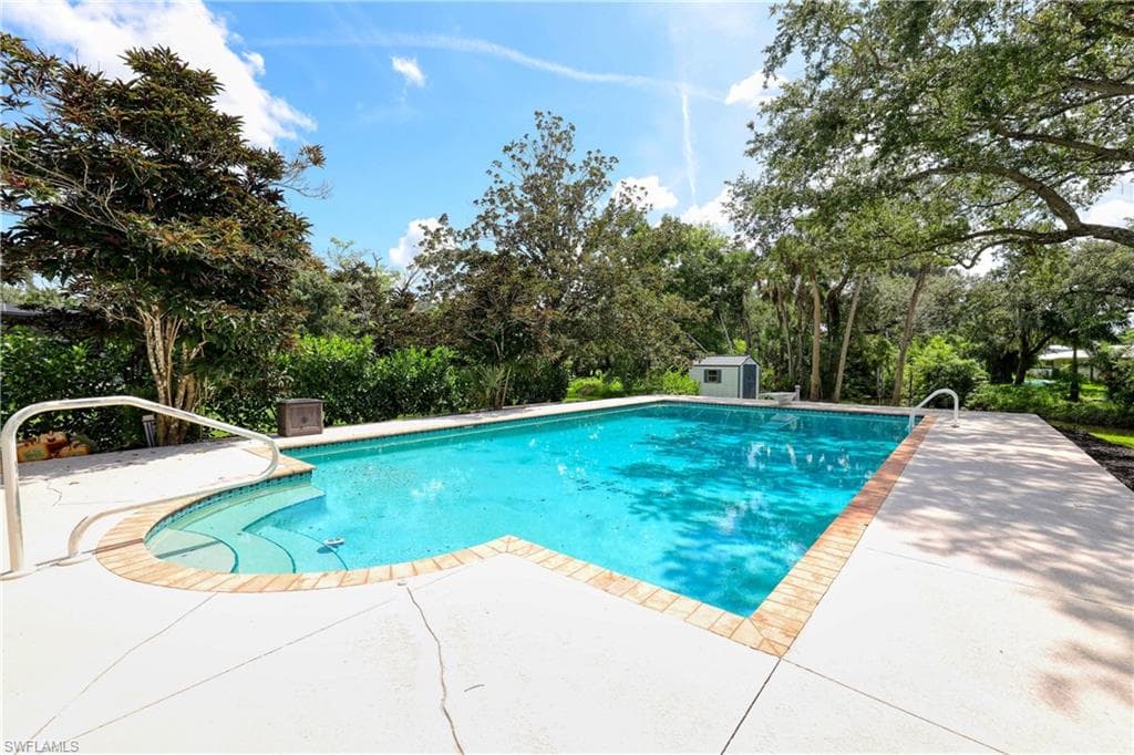 4701 Lone Pine CT, FORT MYERS FL 33905-6