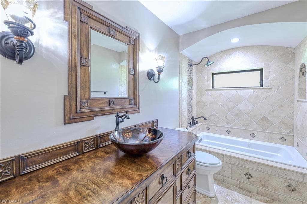 4701 Lone Pine CT, FORT MYERS FL 33905-27