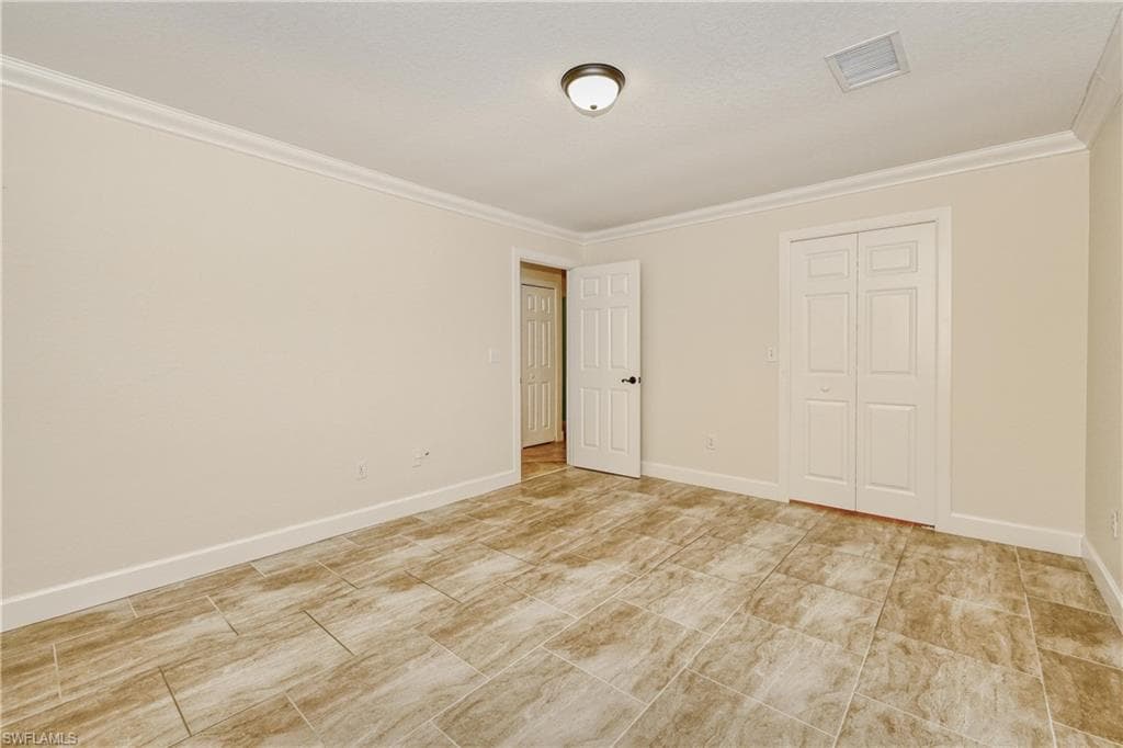 4701 Lone Pine CT, FORT MYERS FL 33905-23